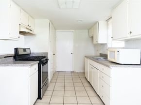 7613 Parker Road, Houston TX 77016