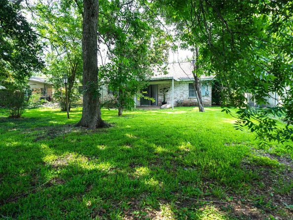 7613 Parker Road, Houston TX 77016