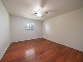 7613 Parker Road, Houston TX 77016