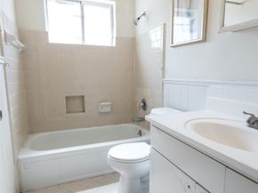 7613 Parker Road, Houston TX 77016