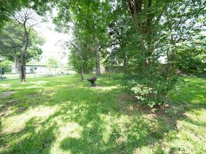 7613 Parker Road, Houston TX 77016