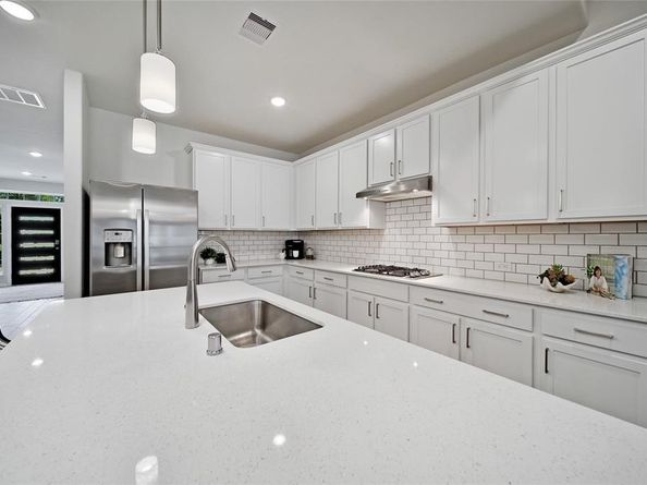 2121 Solstice Boulevard, Spring TX 77386