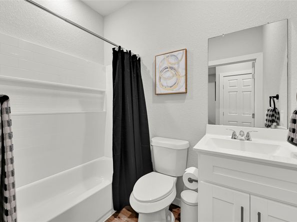 10317 Lake Rd 16ABCD, Houston TX 77070