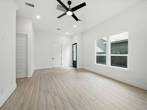 7131 Eastwood Street B, Houston TX 77021
