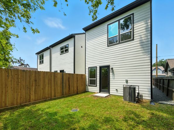 7131 Eastwood Street B, Houston TX 77021