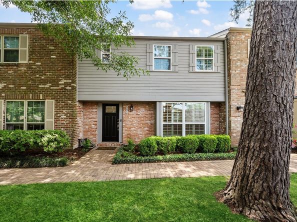 5874 Doliver Drive 121, Houston TX 77057