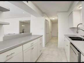 5874 Doliver Drive 121, Houston TX 77057