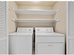 5874 Doliver Drive 121, Houston TX 77057