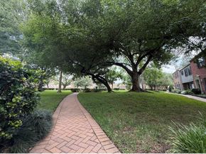 5874 Doliver Drive 121, Houston TX 77057