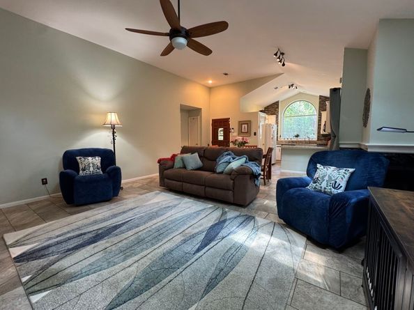 26 N Rushwing Circle, The Woodlands TX 77381