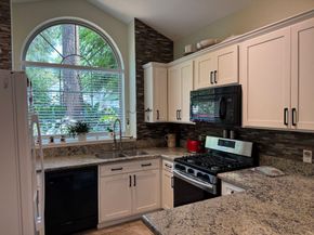 26 N Rushwing Circle, The Woodlands TX 77381
