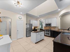 14 Cordella Place, The Woodlands TX 77382