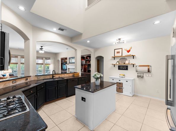 14 Cordella Place, The Woodlands TX 77382
