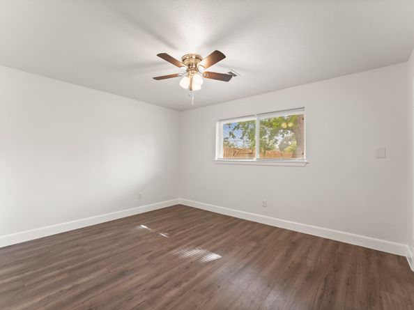 4135 Hill Oak Drive, Houston TX 77092