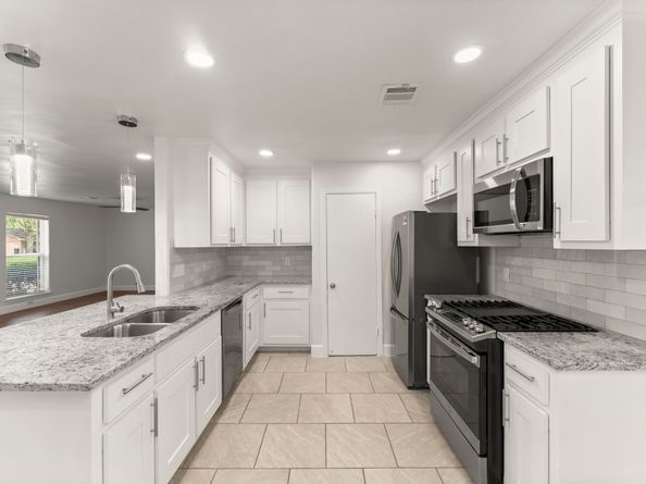 4135 Hill Oak Drive, Houston TX 77092