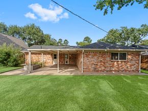 4135 Hill Oak Drive, Houston TX 77092