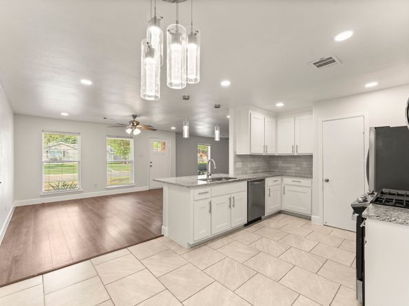 4135 Hill Oak Drive, Houston TX 77092