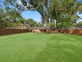 4135 Hill Oak Drive, Houston TX 77092