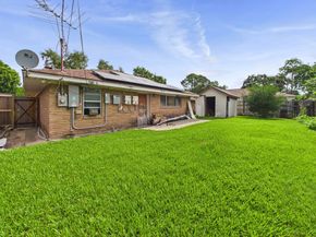 8206 Dillon Street, Houston TX 77061