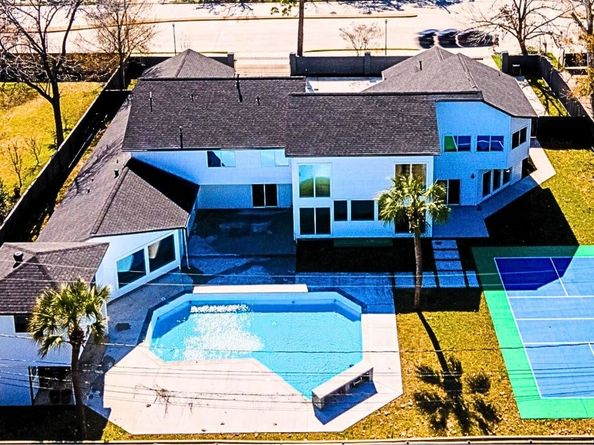 12564 Memorial Drive, Houston TX 77024