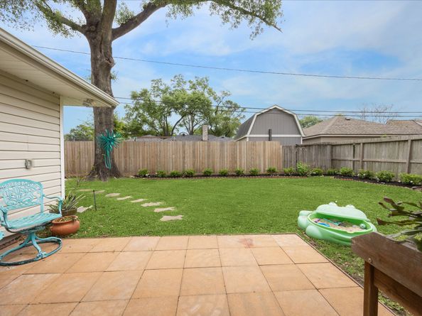 1926 Mapleton Drive, Houston TX 77043