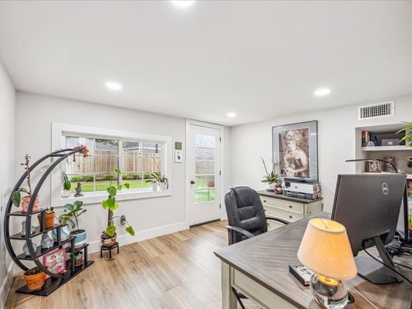 1926 Mapleton Drive, Houston TX 77043