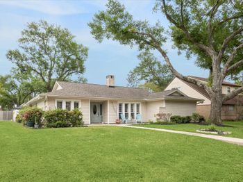1926 Mapleton Drive