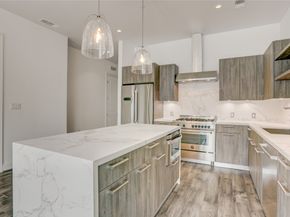 1211 Caroline Street 906, Houston TX 77002