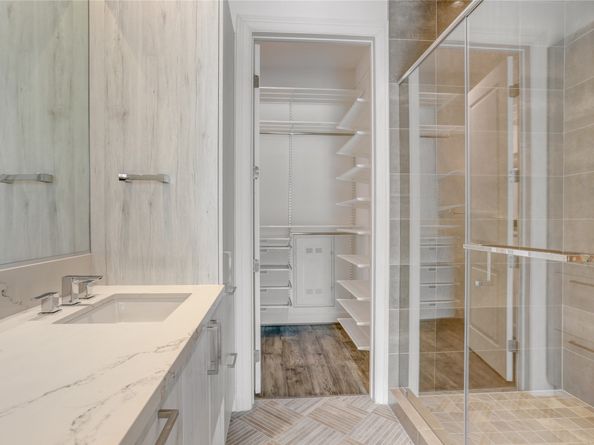 1211 Caroline Street 906, Houston TX 77002