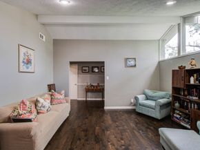 9818 Emnora Lane, Houston TX 77080