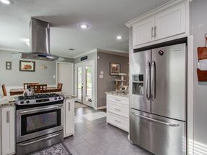 9818 Emnora Lane, Houston TX 77080