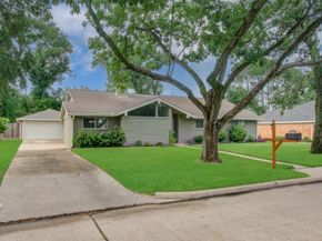 9818 Emnora Lane, Houston TX 77080