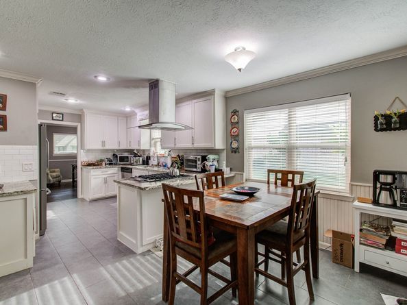 9818 Emnora Lane, Houston TX 77080