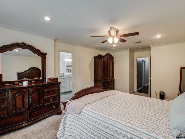 9818 Emnora Lane, Houston TX 77080