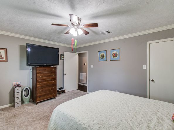 9818 Emnora Lane, Houston TX 77080