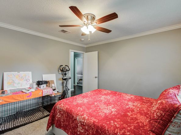 9818 Emnora Lane, Houston TX 77080