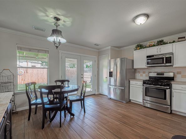10106 Hollyvine Lane, Houston TX 77089