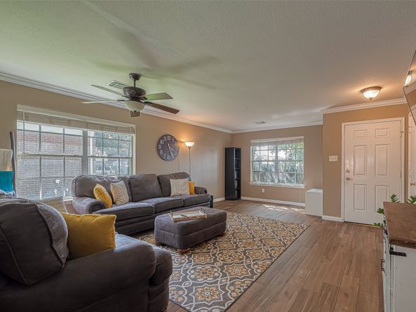 10106 Hollyvine Lane, Houston TX 77089
