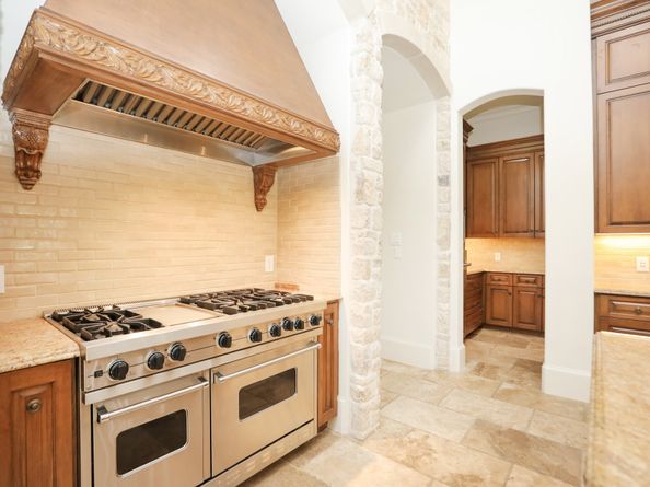 764 Kuhlman Road, Hunters Creek Village TX 77024