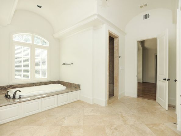 764 Kuhlman Road, Hunters Creek Village TX 77024