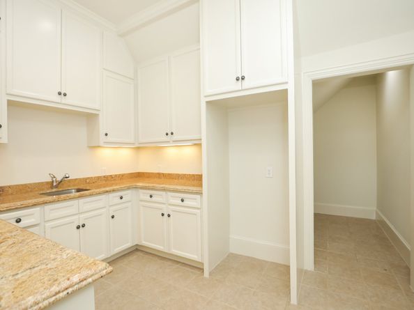 764 Kuhlman Road, Hunters Creek Village TX 77024
