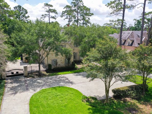 764 Kuhlman Road, Hunters Creek Village TX 77024