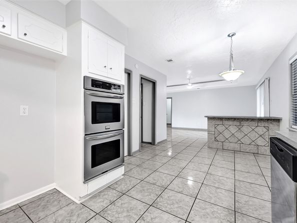 619 Rocky Mountain Drive, Houston TX 77037