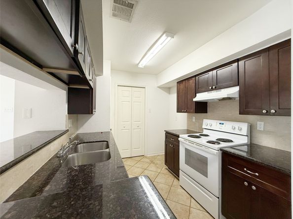 10912 Gulf Freeway 68, Houston TX 77034