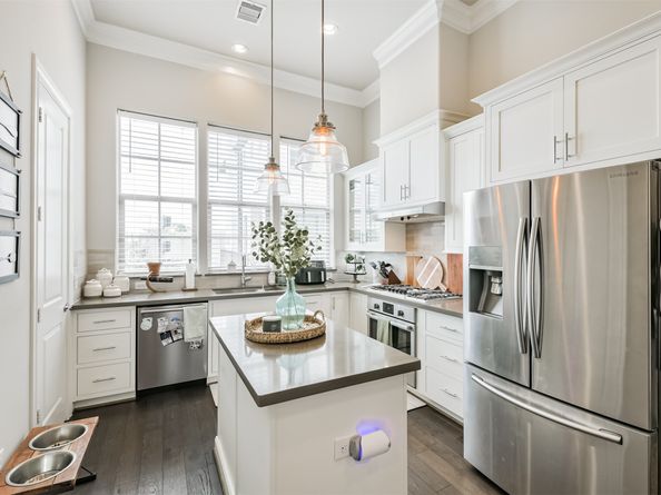 4041 LEELAND Street, Houston TX 77023