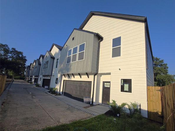 4922 Hoover Street A, Houston TX 77092