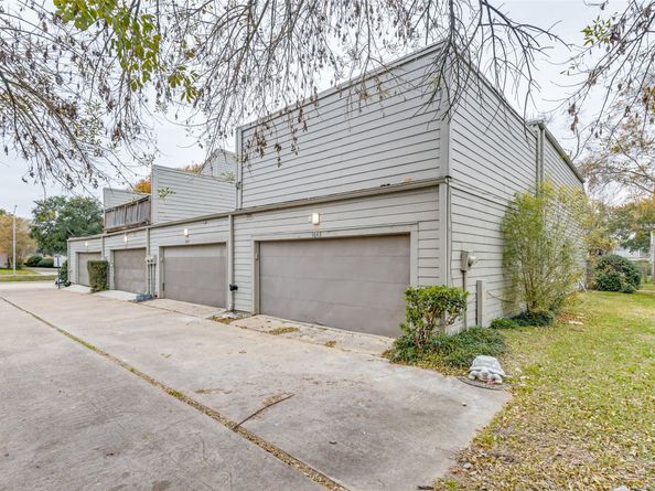 1643 S Kirkwood Road, Houston TX 77077