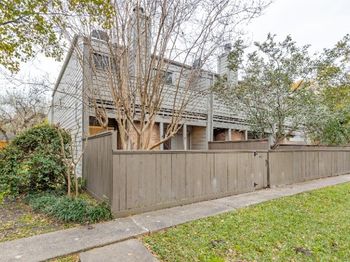 1643 S Kirkwood Road