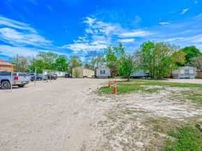 511 Gulf Bank Road 5, Houston TX 77037