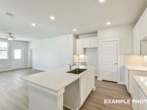 124 W Canopy Crossing Circle, Conroe TX 77301